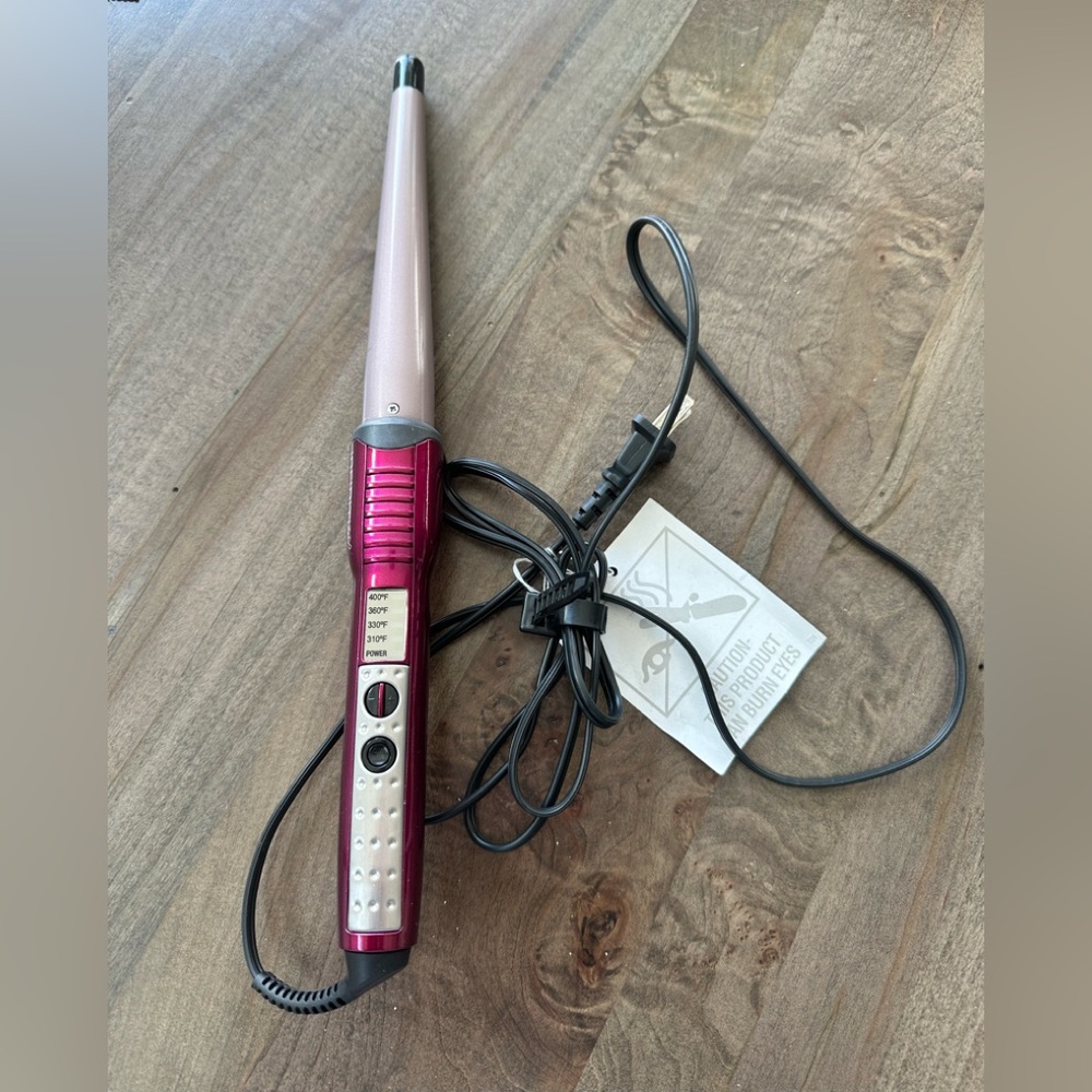 Conair Infiiti Pro Curling Wand .5” to 1” new without box never used
